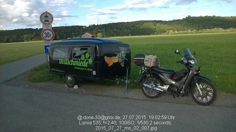 2015_07_27_mo_02_007_bestattungsanhaenger_bei_bissenhofen.jpg