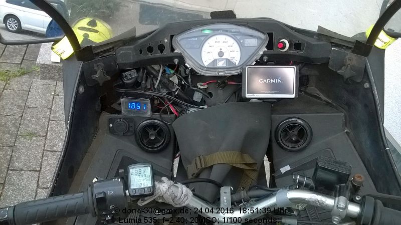 2016_04_24_so_03_003_innova-RT_cockpit.jpg