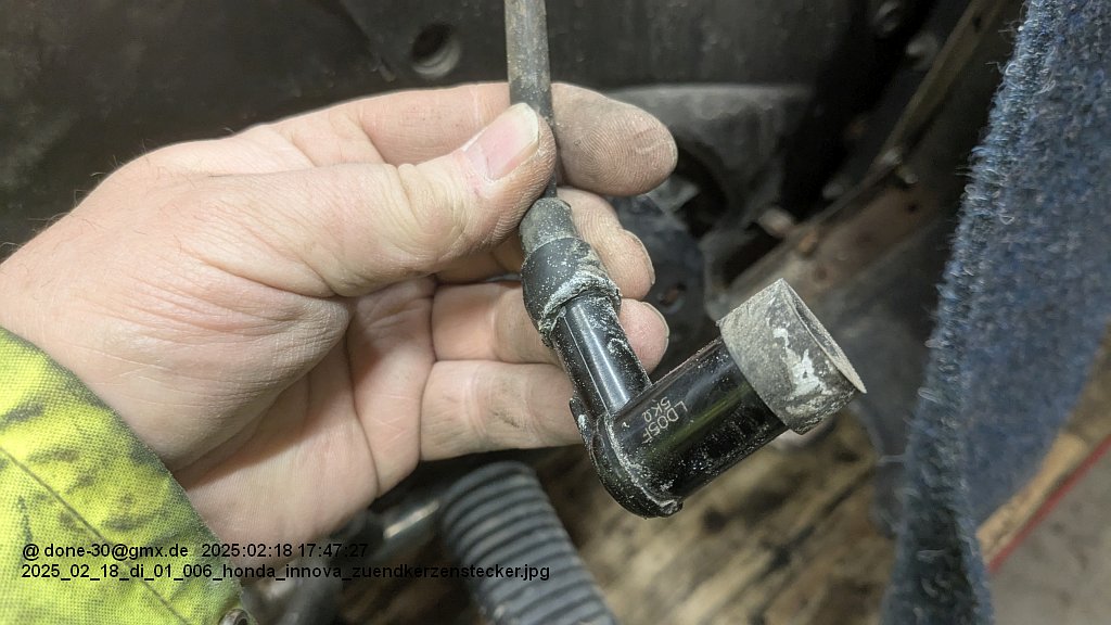 2025_02_18_di_01_006_honda_innova_zuendkerzenstecker.jpg