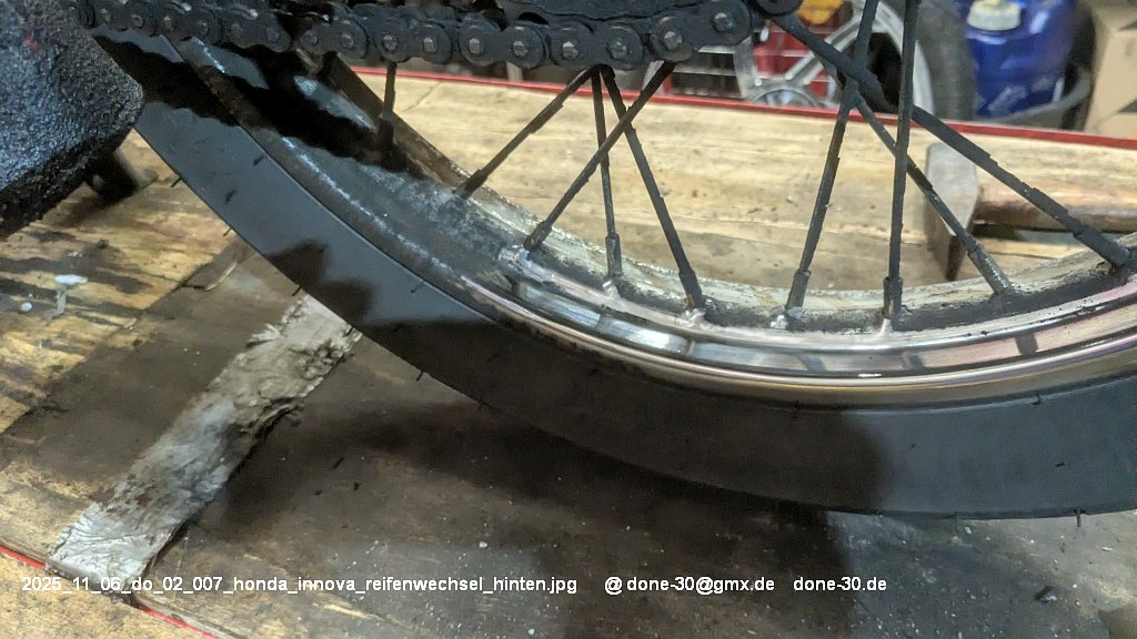 2025_11_06_do_02_007_honda_innova_reifenwechsel_hinten.jpg