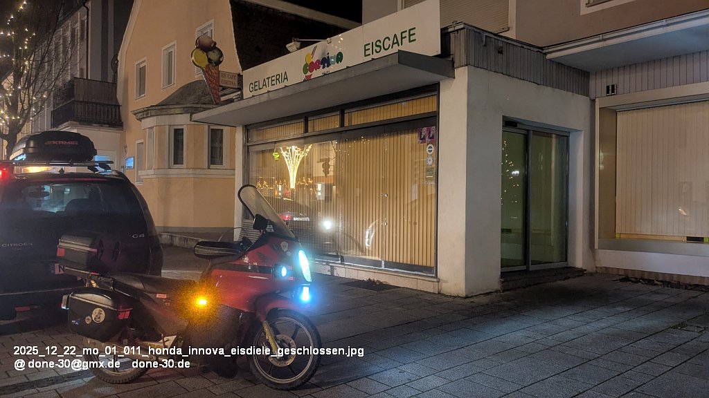 2025_12_22_mo_01_011_honda_innova_eisdiele_geschlossen.jpg