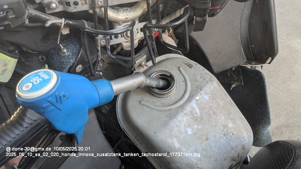 2025_05_10_sa_02_020_honda_innova_zusatztank_tanken_tachostand_177371km.jpg